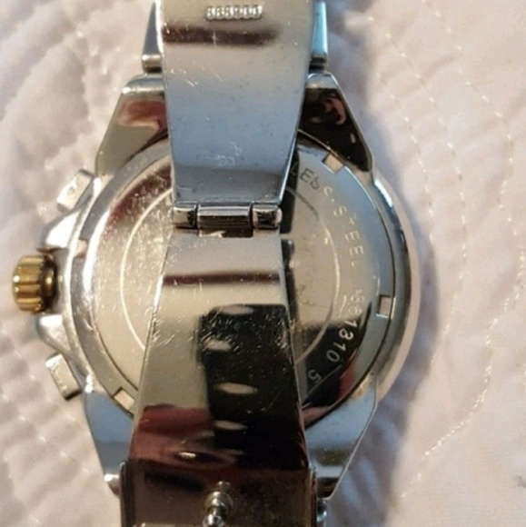 Michael Kors Y2K Silver and‎ Gold Mixed Metal Watch - Picture 4 of 5